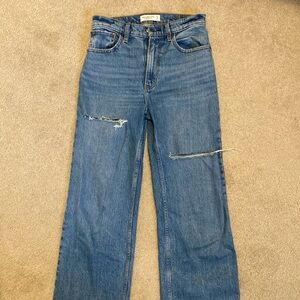 Abercrombie and Fitch The 90’s Relaxed Jean